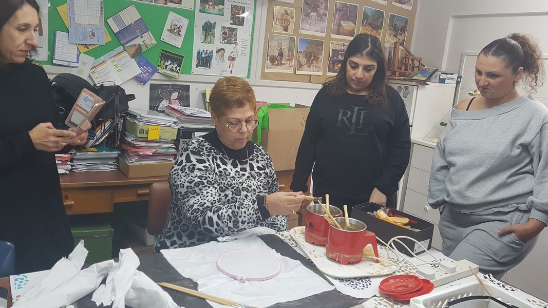 ΜΕ07.002 Υφασματολογία, Λαϊκή Τέχνη και Παράδοση στο μάθημα της Οικιακής Οικονομίας, 2018 -2019 - «Μπατίκ» 